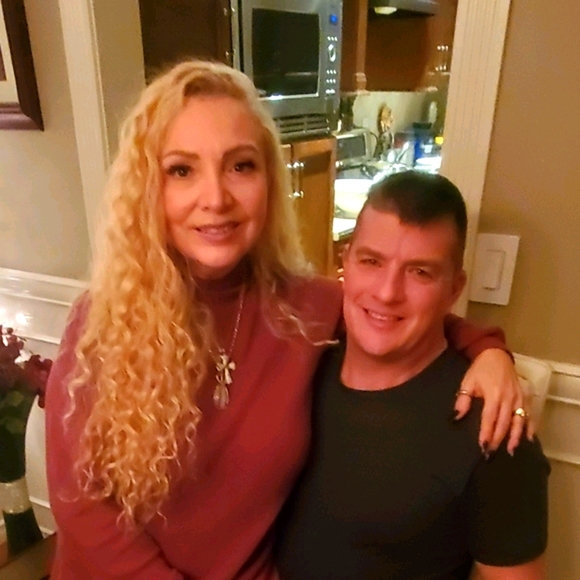 Meet your Posher, Sharlene - Picture 2 of 2